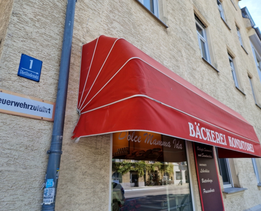 Unser Lieblings-Café während der Parkettaufbereitung in der Dietlindenstraße München Schwabing