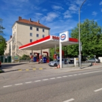 Die Esso Tankstelle an der Dietlindenstraße in München Schwabing
