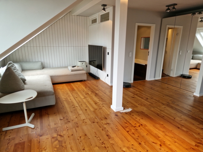Professionally overworked wood floor in Munich Schwabing by our company Bodenfein