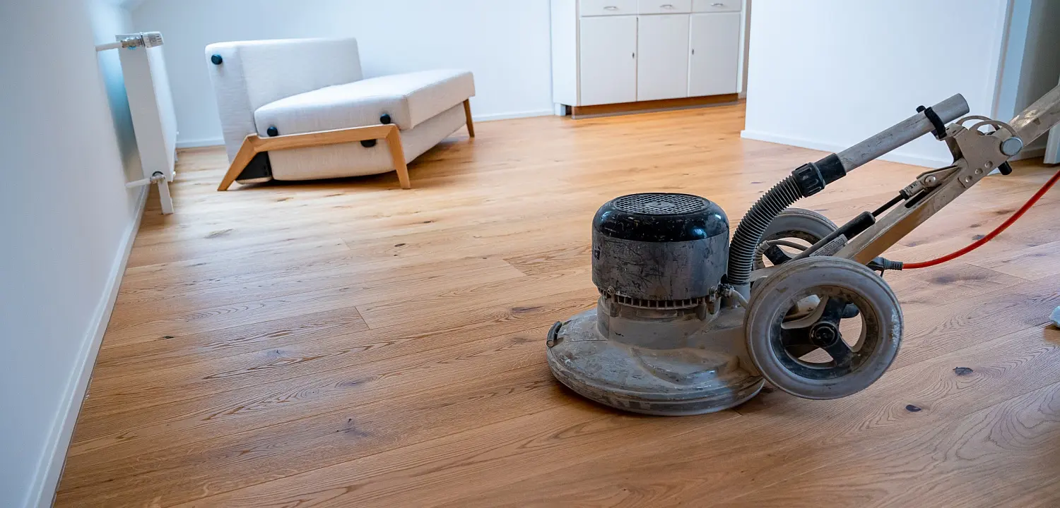 Parkett-Aufbereitung ohne Nutzschichtverlust in München, Firma Bodenfein, Bodenleger München